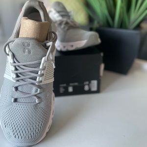 OnCloud NWT Cloudswift Size 8